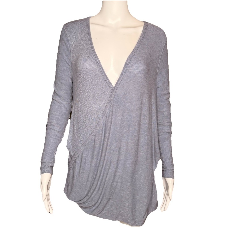 Free‎ People Miss Rose V-Neck Bubble Hemline Blouse Lilac Size X-Small